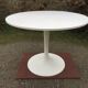 Vintage tulip base table in white pvc