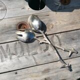 Silver metal salad cutlery