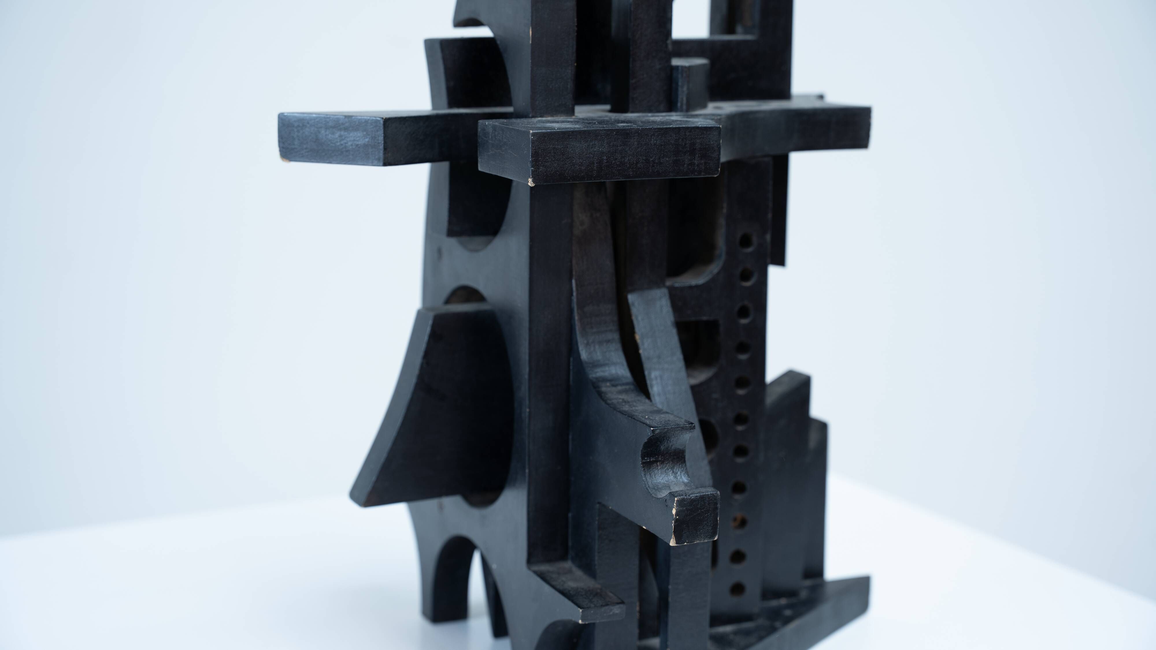 Sculpture en bois italienne abstraite