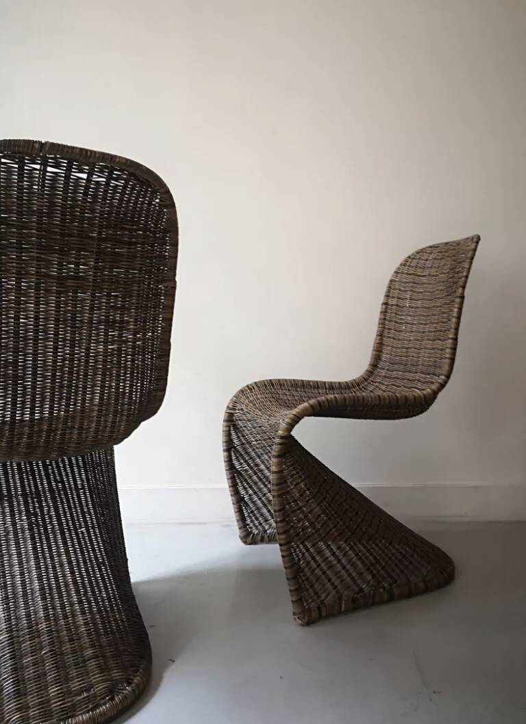 Set of 2 curved rattan chairs, design 1960 / 1970