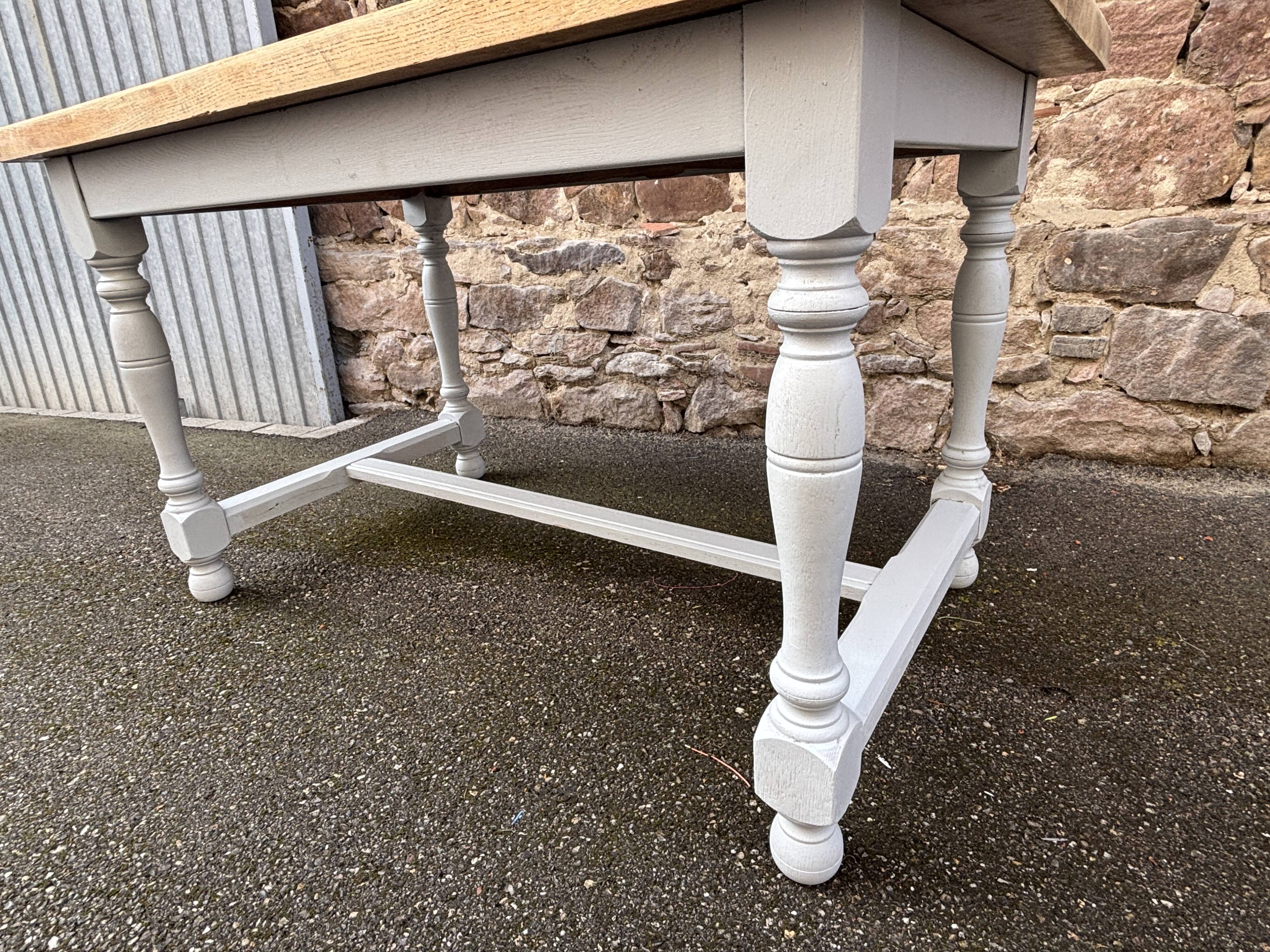 Rustic Provençal oak table