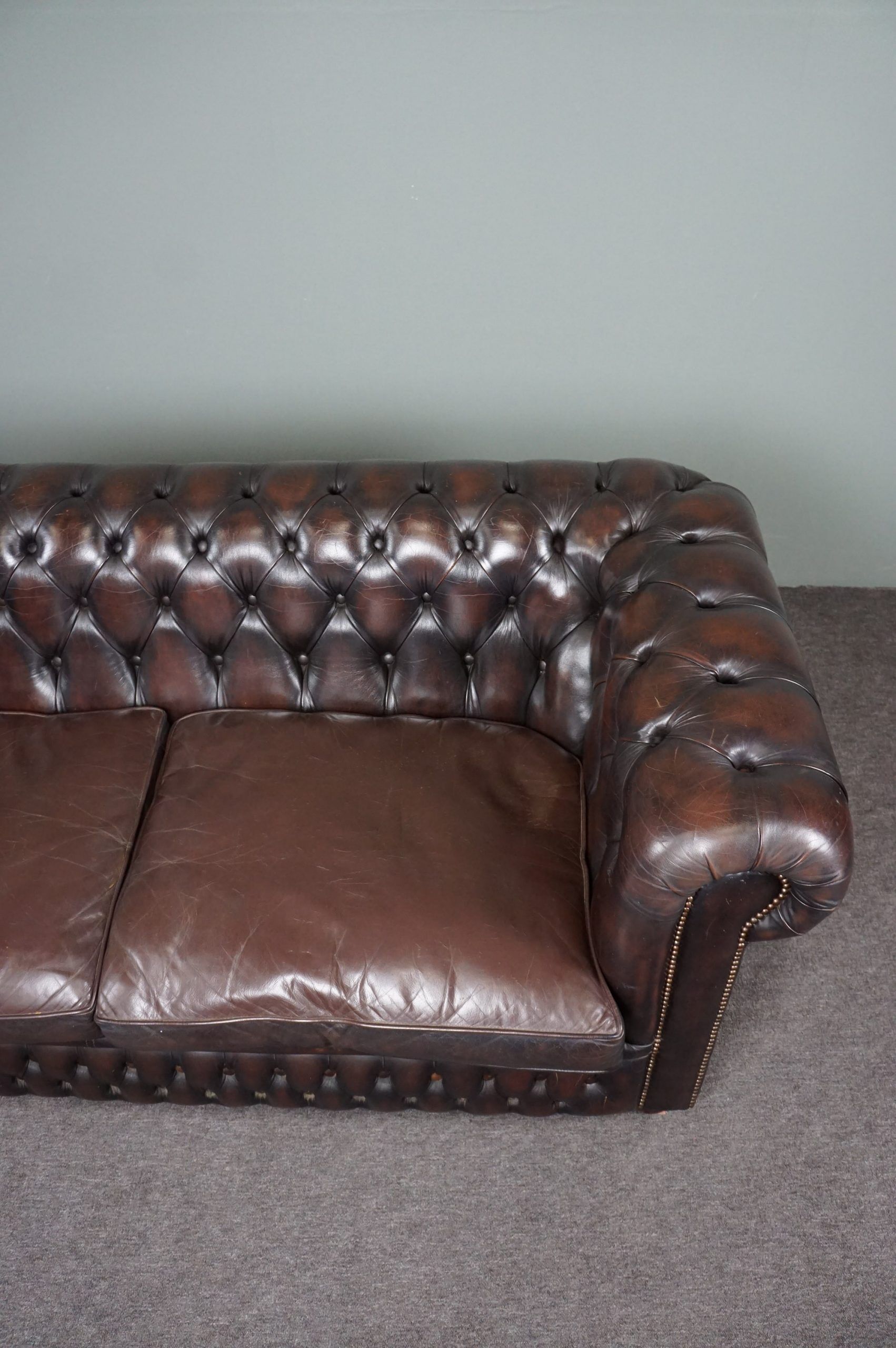Handmade English cowhide leather Chesterfield sofa