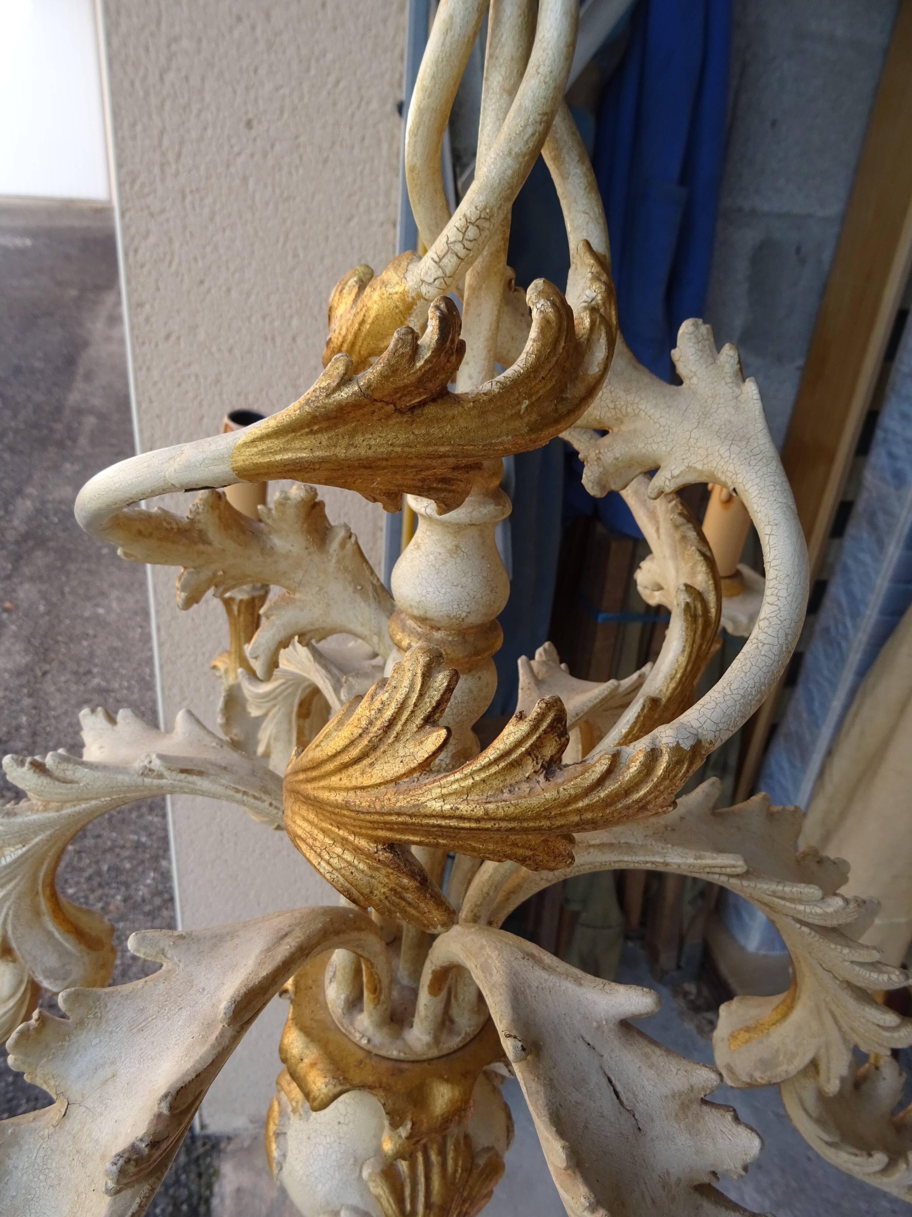 Lustre baroque Italien en bois et stuc doré 109 cm