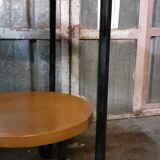 Pedestal table
