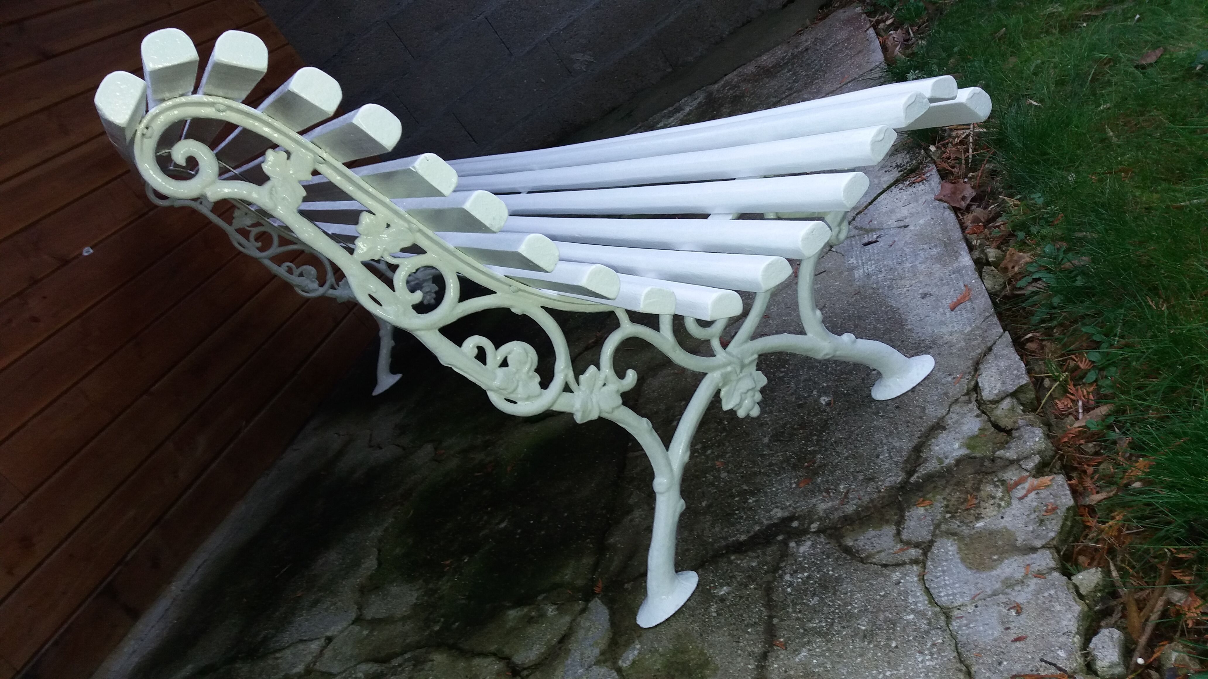 Garden slat bench