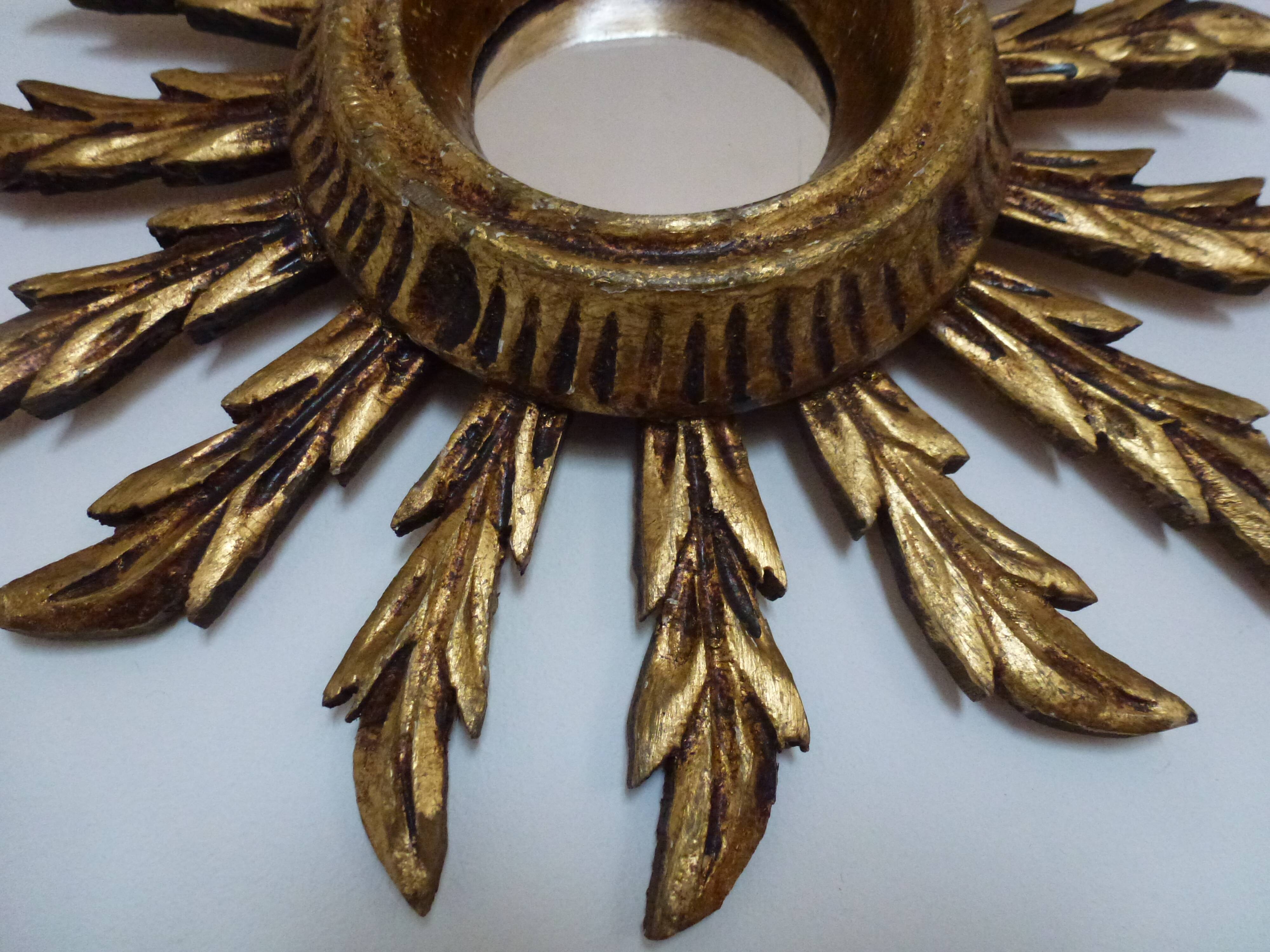 Mirror sun in gilded wood carved 60s, 28 cm