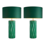 Paire de lampes de table en céramique verte craquelée et finition laiton patiné.