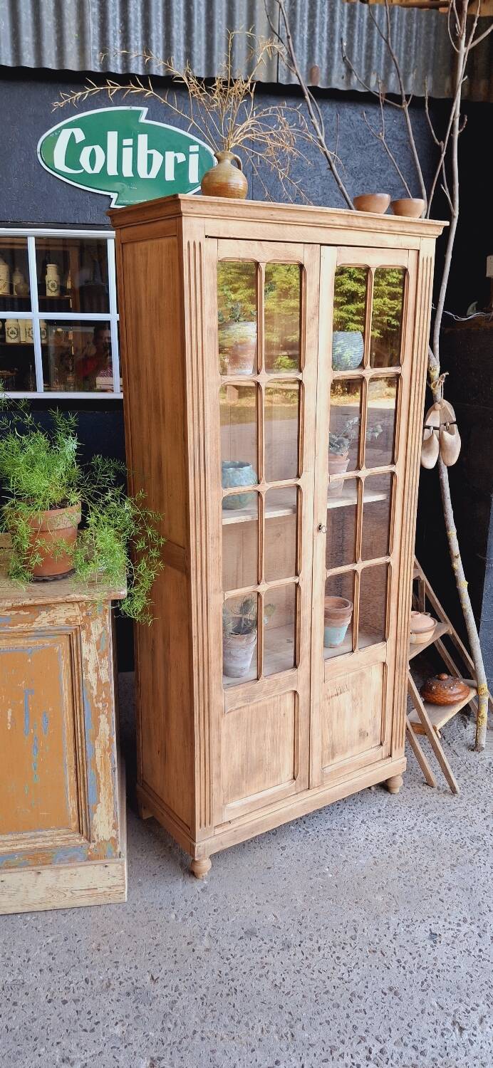 Vitrine ancienne