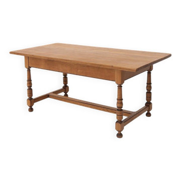Table à manger en chêne belge du 20e siècle