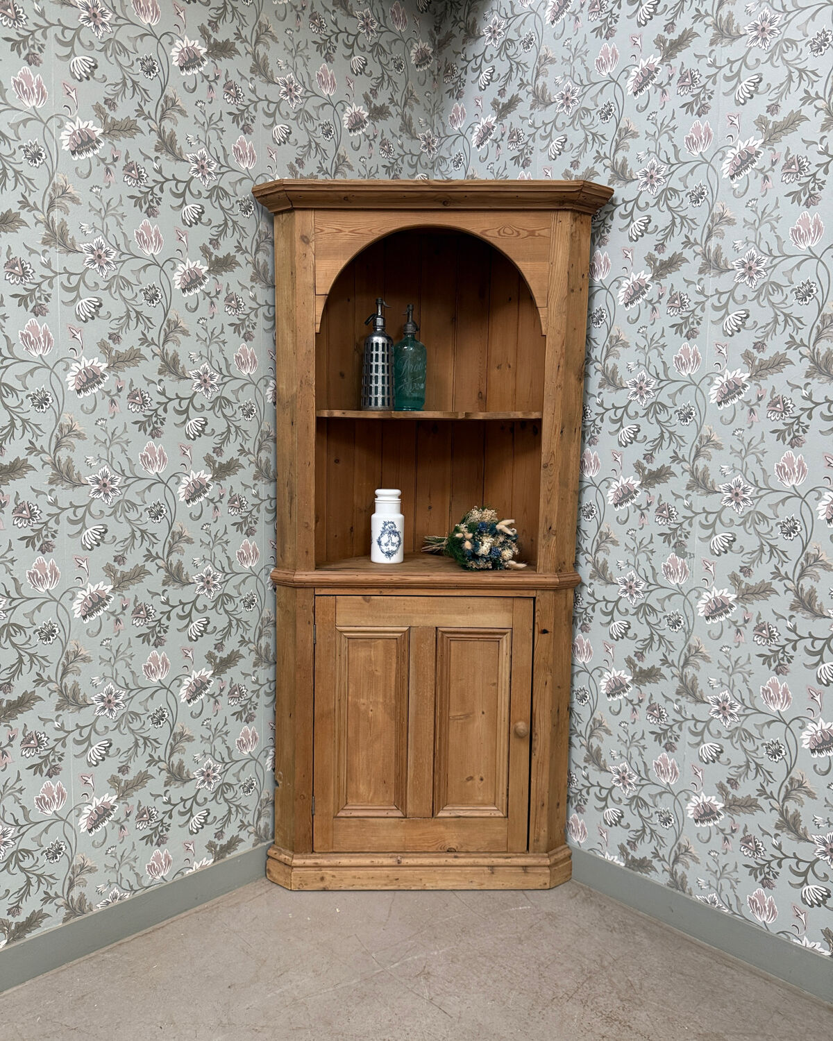 Vintage corner cabinet / pine corner cabinet