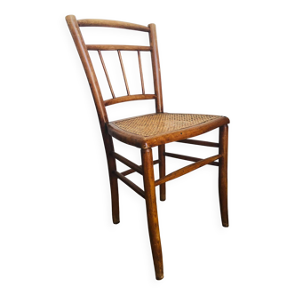 petite chaise de cuisine ancienne avec cannage. URGENT DÉMÉNAGEMENT