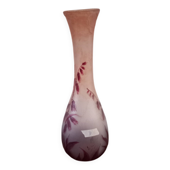 vase en pâte de verre série rubis signée LEGRAS