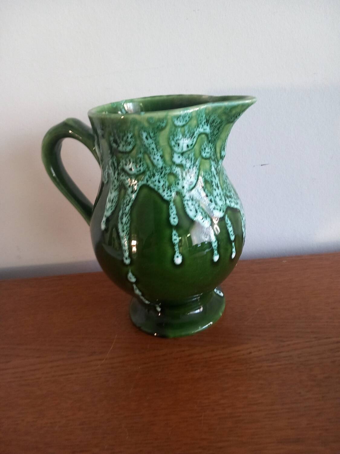 Magnificent Vintage Barbotine Jug – Relief Peach Decoration (H 18cm)