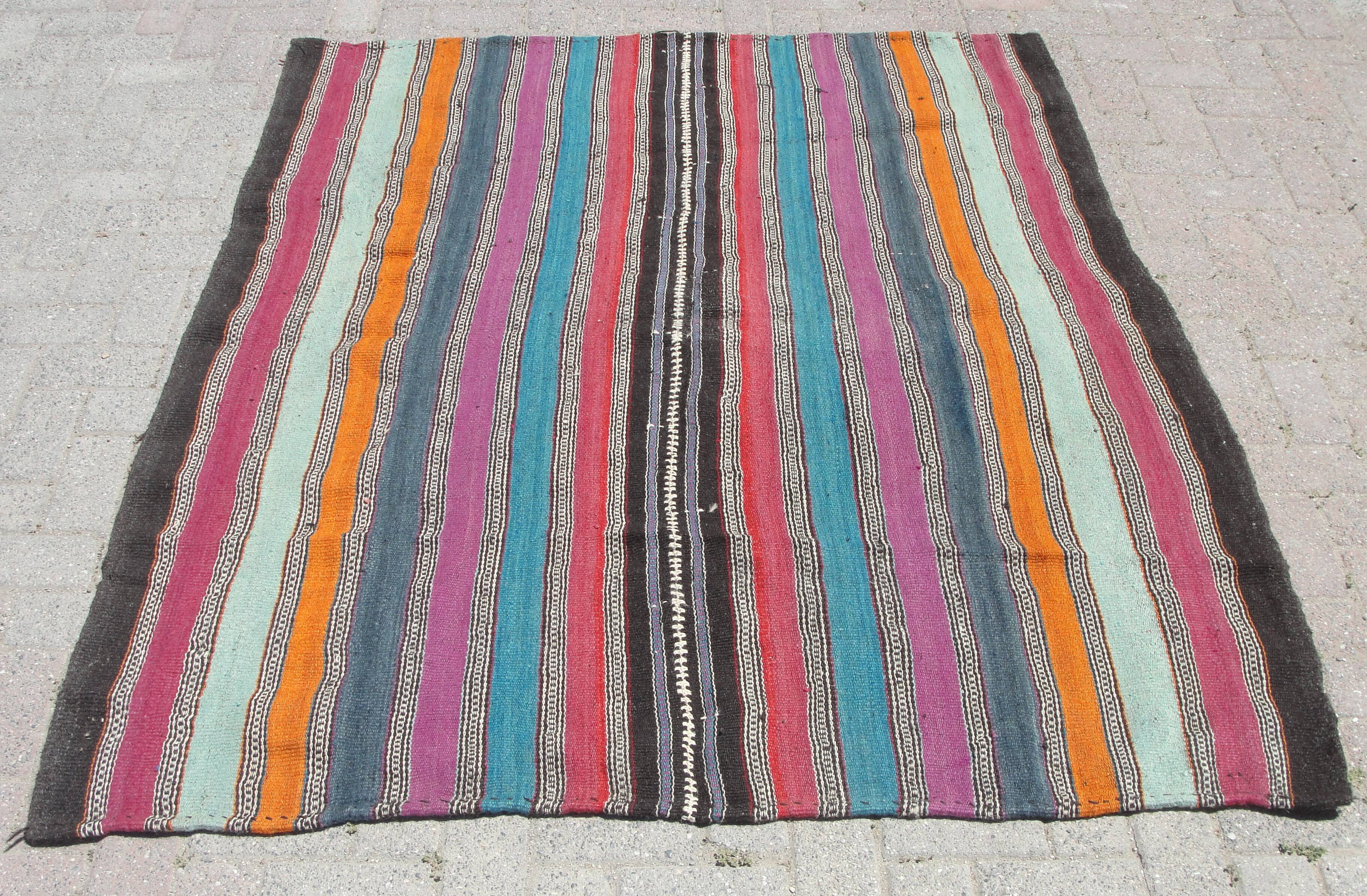 Vinatage turkish large kilim rug