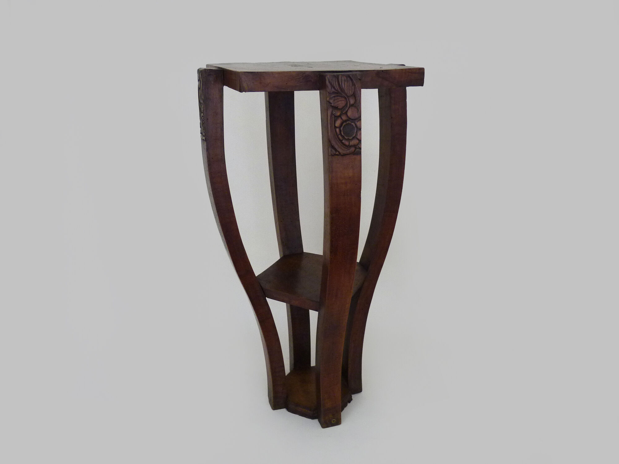 Sharness, wooden Art Deco plant holder, feet in an arc. Art Deco era