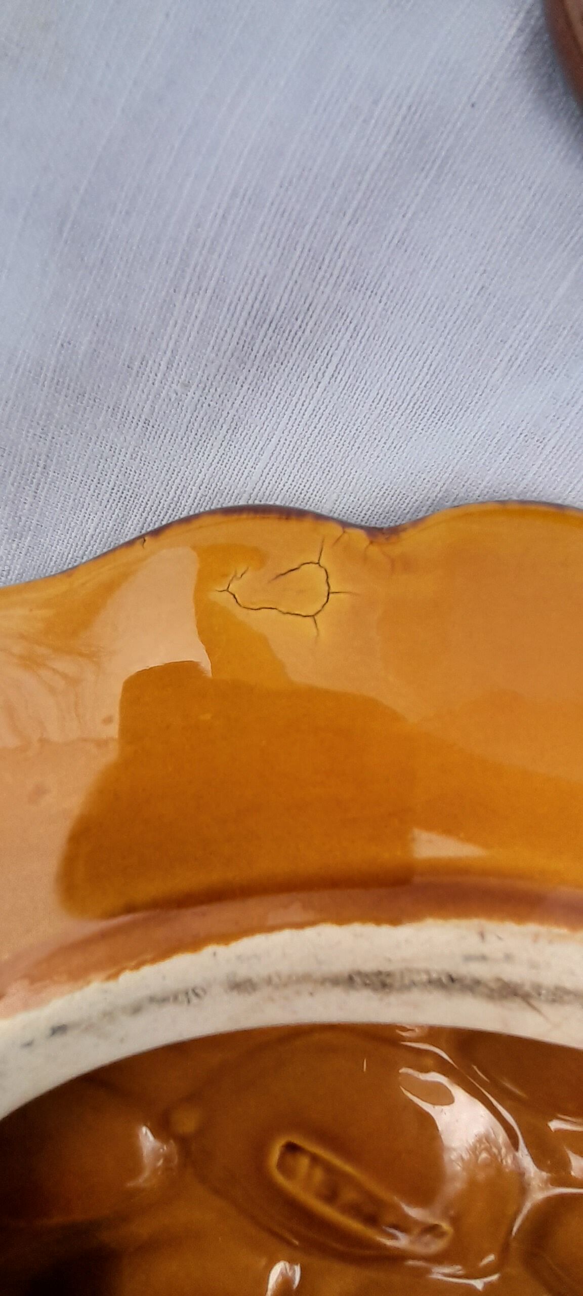 6 oyster plates ceramic slip Vallauris diam 22.5 cm