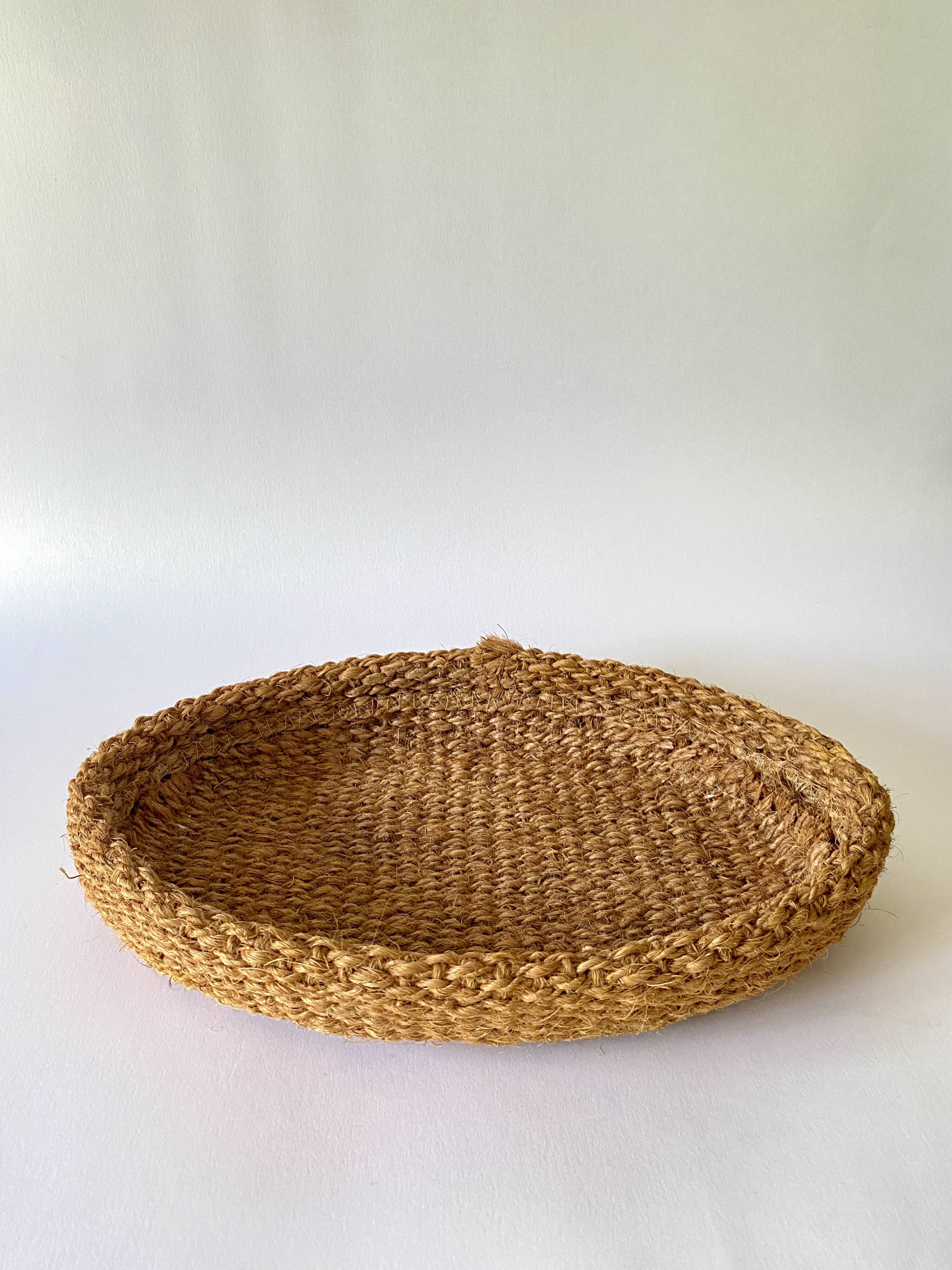 Panier en fibre végétale, tissage provençal