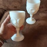 Set of 2 opal stemmed glasses