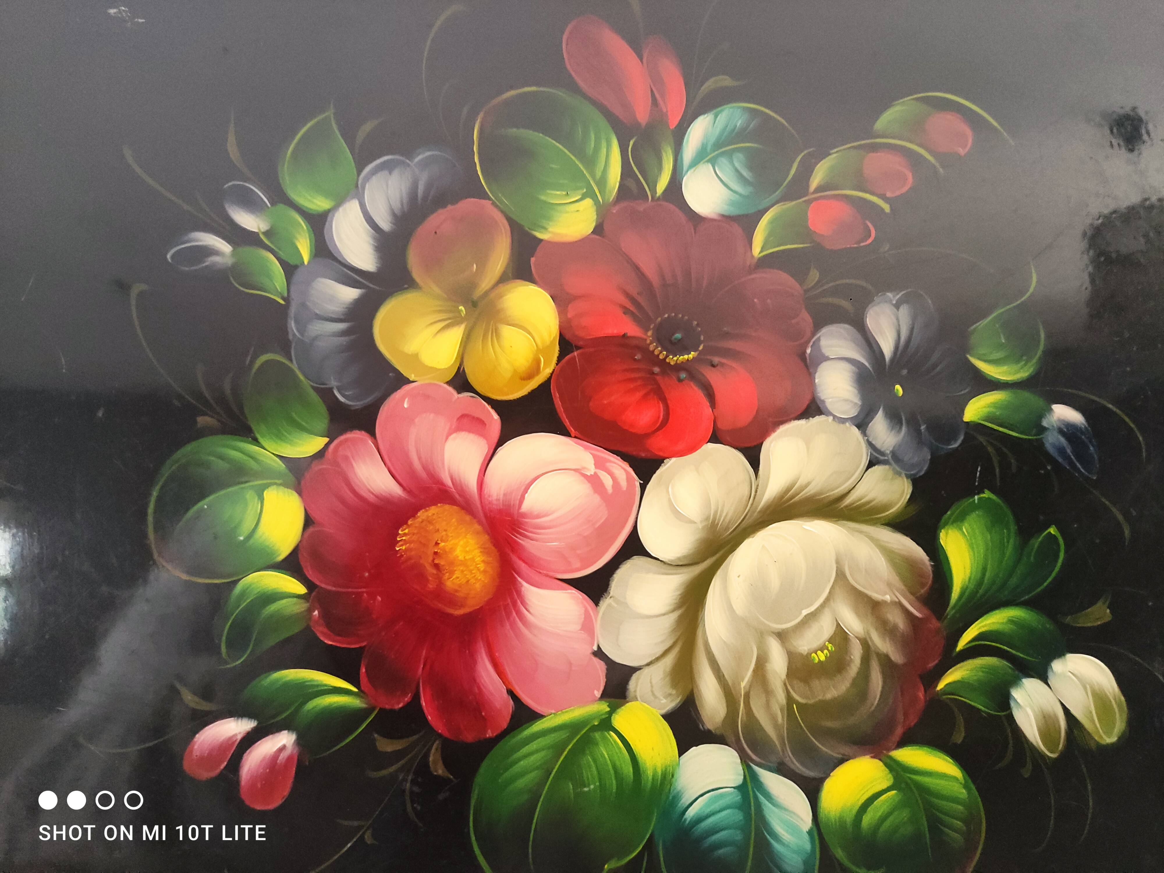 Plateau russe en tôle noire peinte à la main