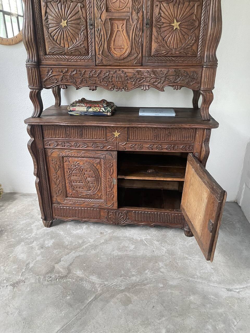 Auvergne brutalist folk art furniture 1890
