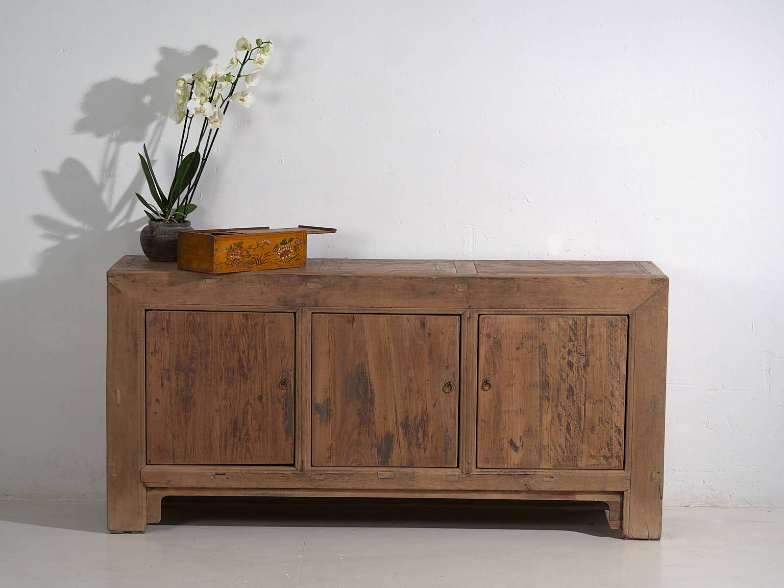 Antique Qing Dynasty Sideboard (circa 1900)