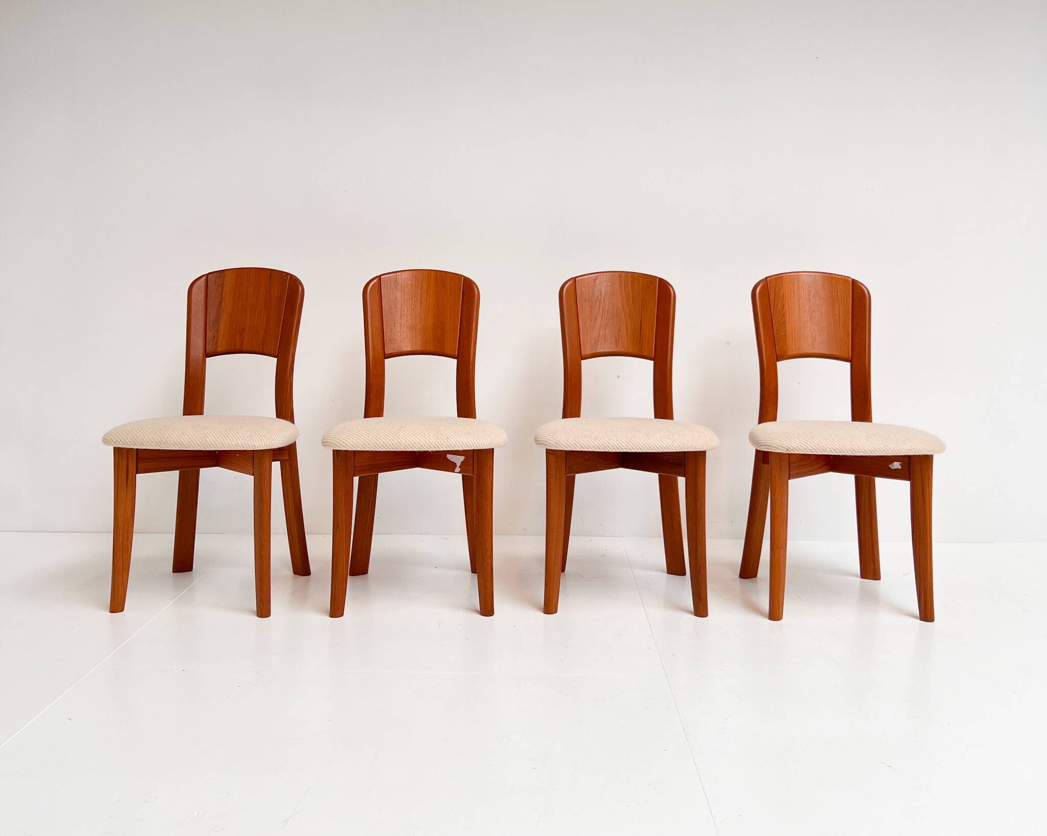Set of 4 Danish design chairs by Gramrode from the 1970s