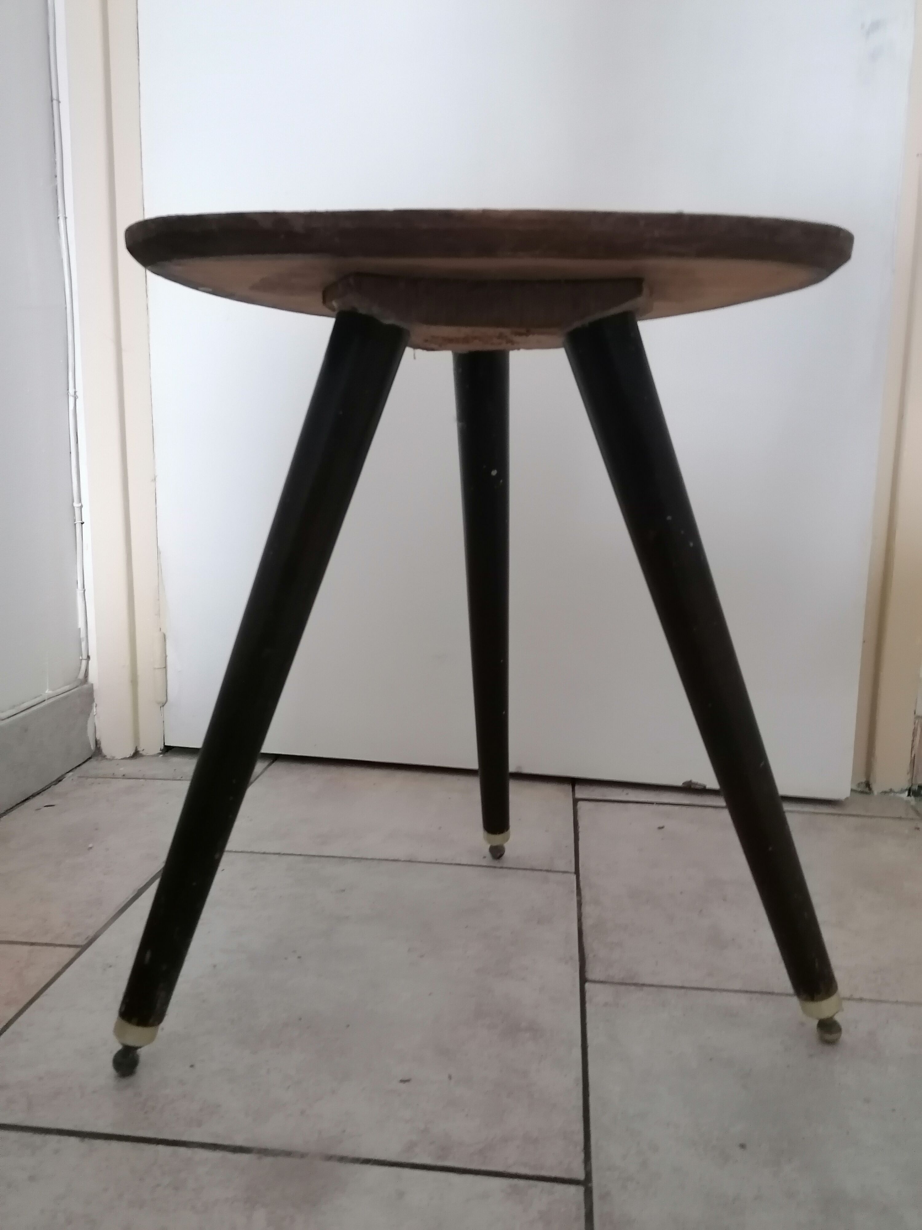 Extra table wood tripod feet compas vintage