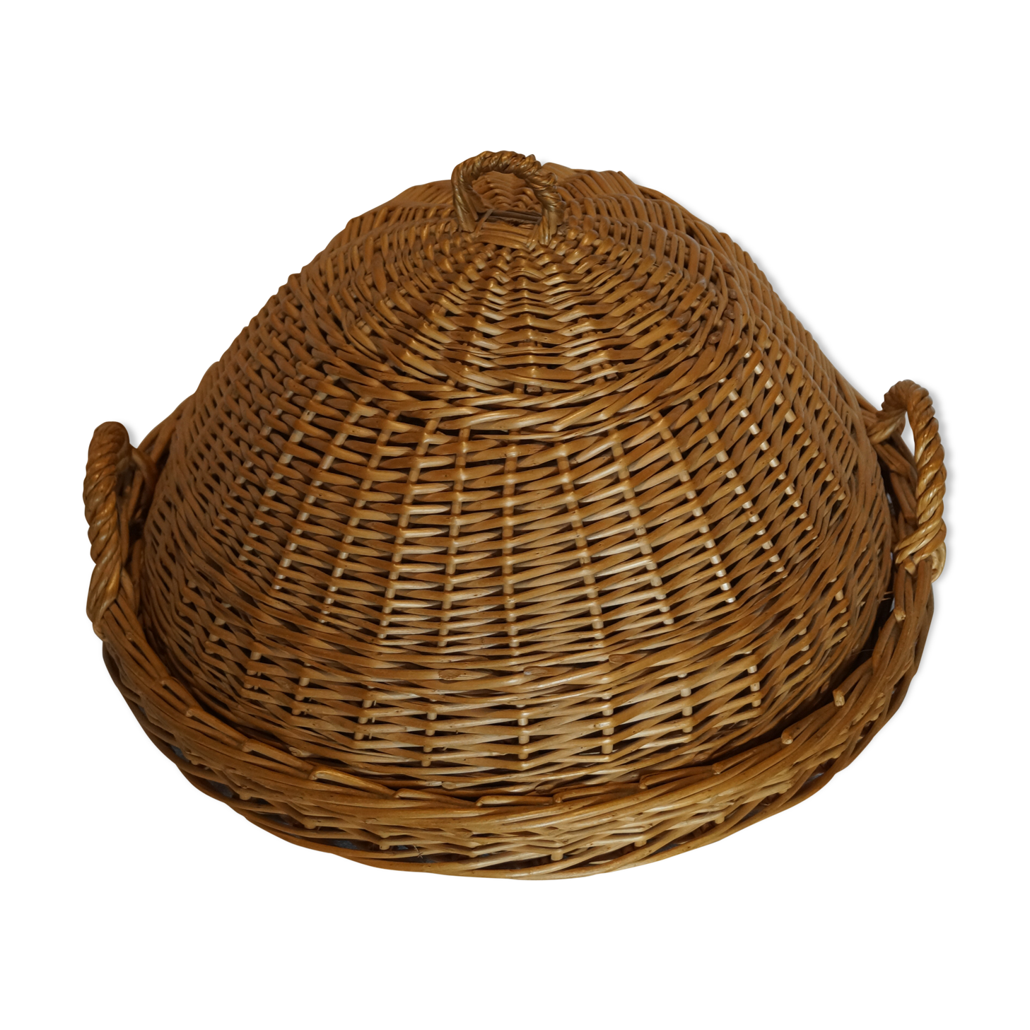 Bell wicker and his tray