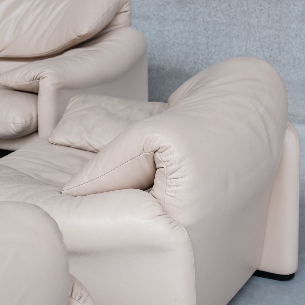 Vico Magisretti 'Maralunga' Suite of Sofas and Armchairs for Cassina