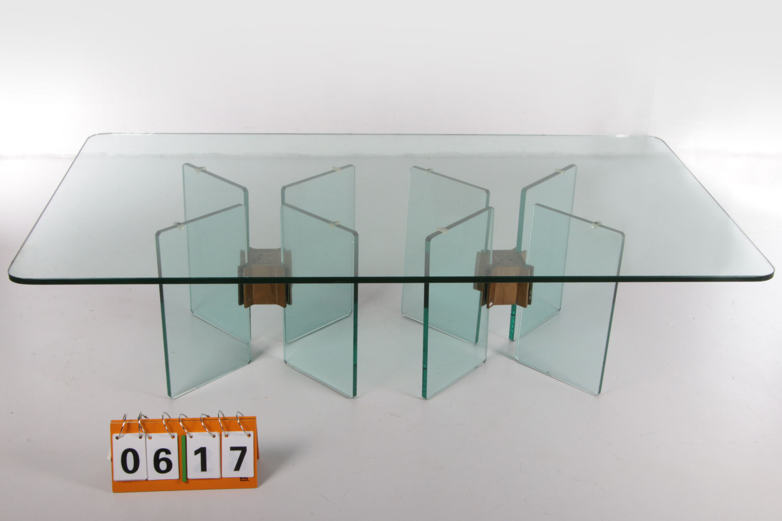 Peter Ghyczy Glass coffee table model T15
