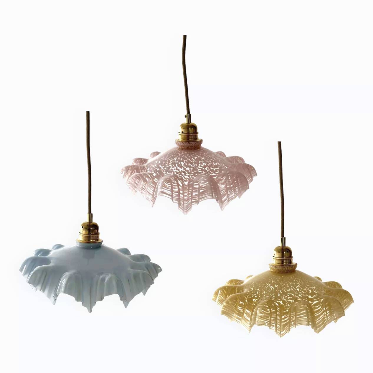 Lot de trois suspensions vintage en verre pastel