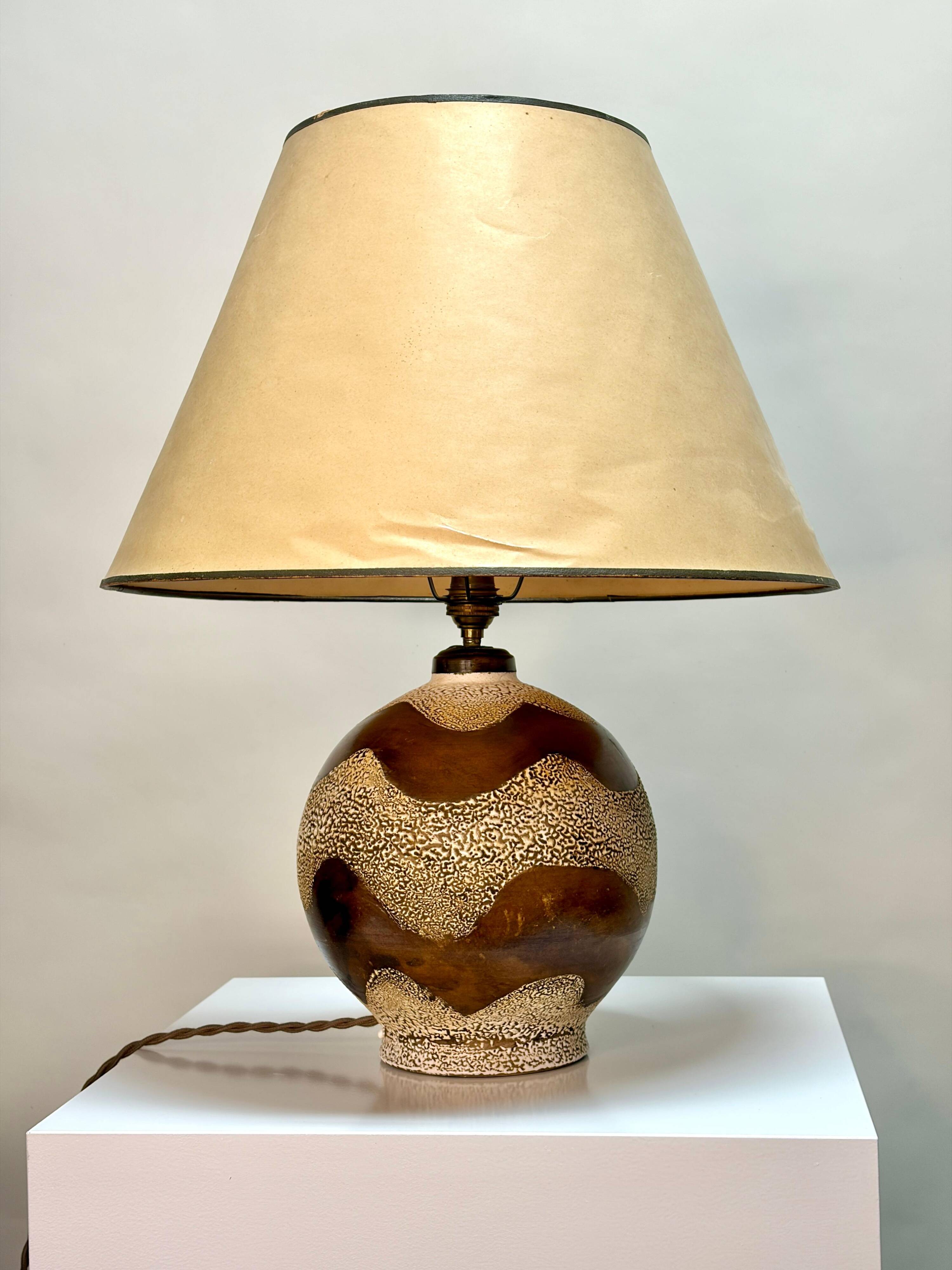 Art Deco table lamp attributed to Jean Besnard, ceramic, France, 1935
