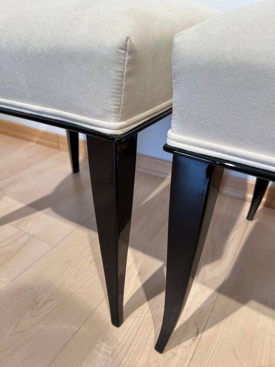 Art Deco Chairs in Black Lacquer in Cream Velour, France, 1930s, Set of 8