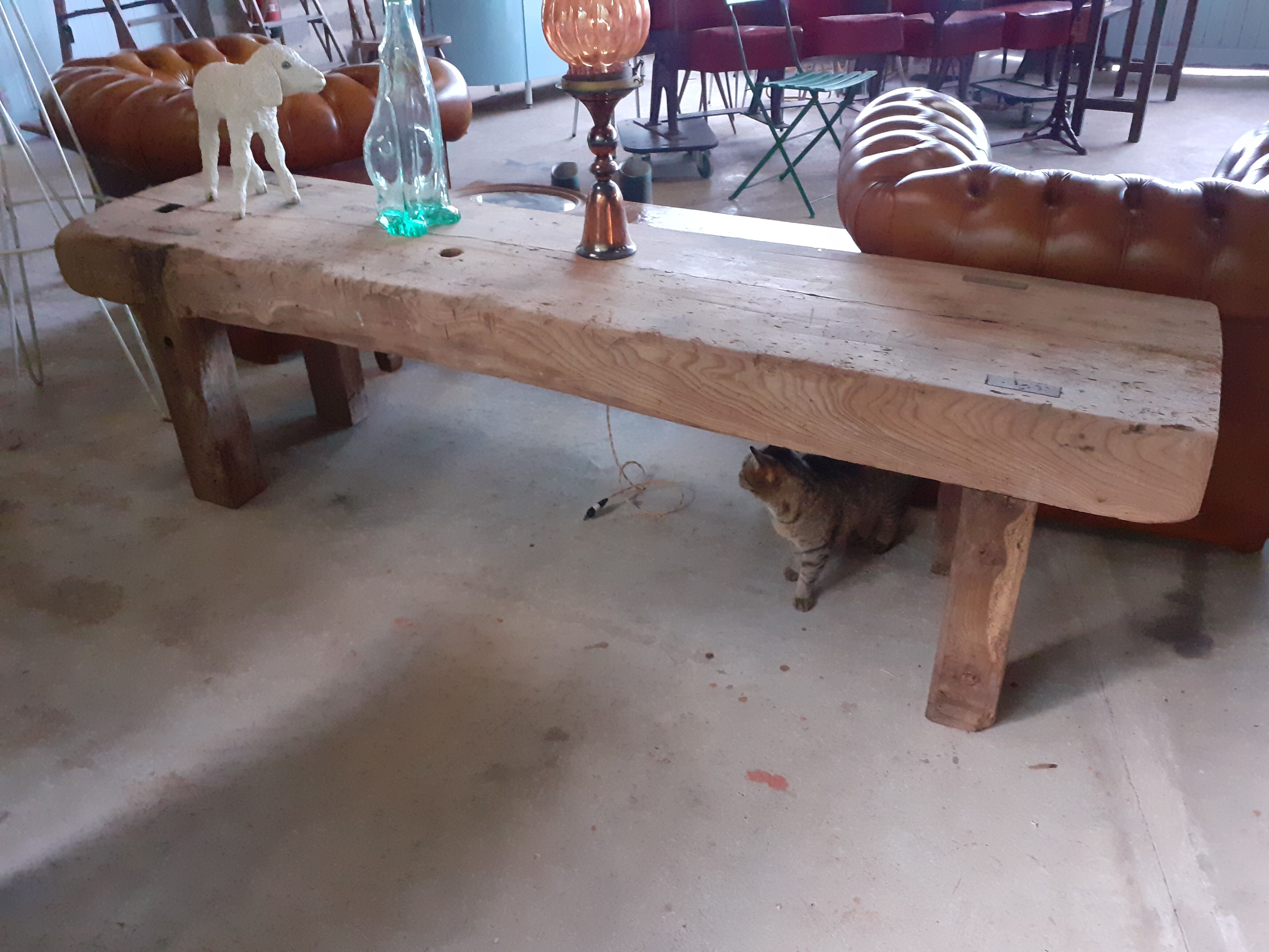 Low carpenter workbench