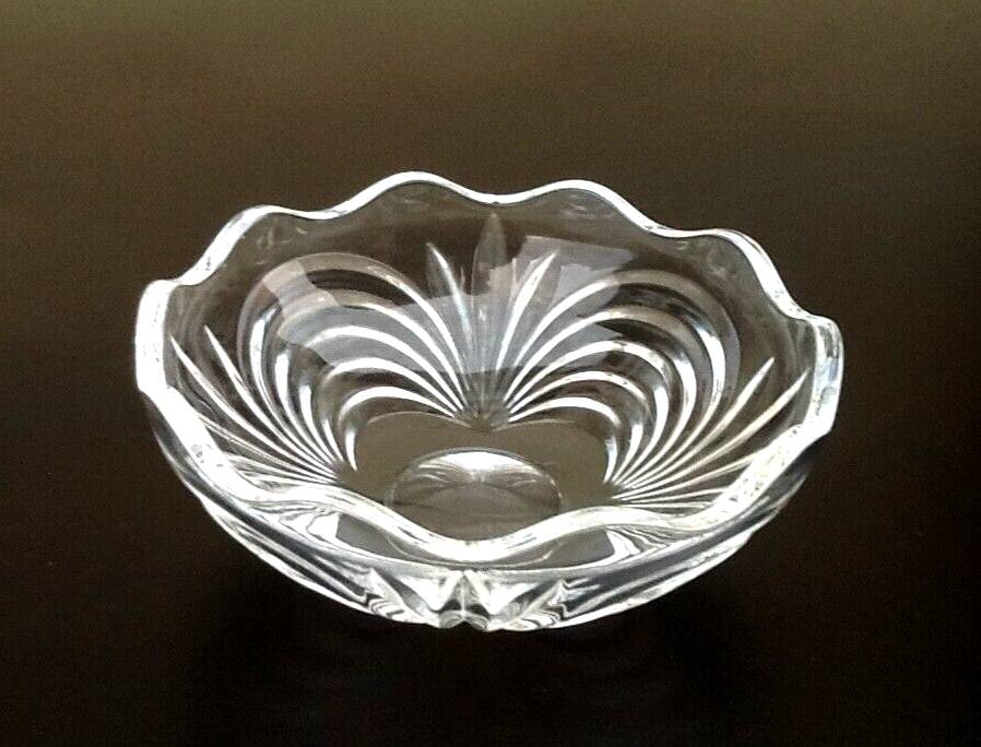 Années 1970  Coupelle / vide-poche polylobée  Cristal d' Arques