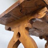 Table artisanale en orme massif, art populaire