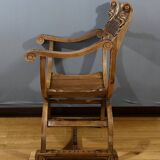 Fauteuil Dagobert en Noyer, style Médiéval – Fin XIXe