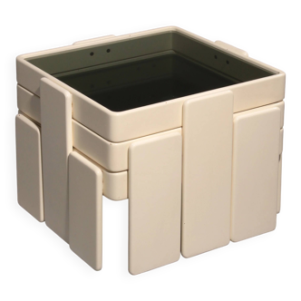 Gianfranco Frattini stacking tables for Cassina – original off-white lacquer