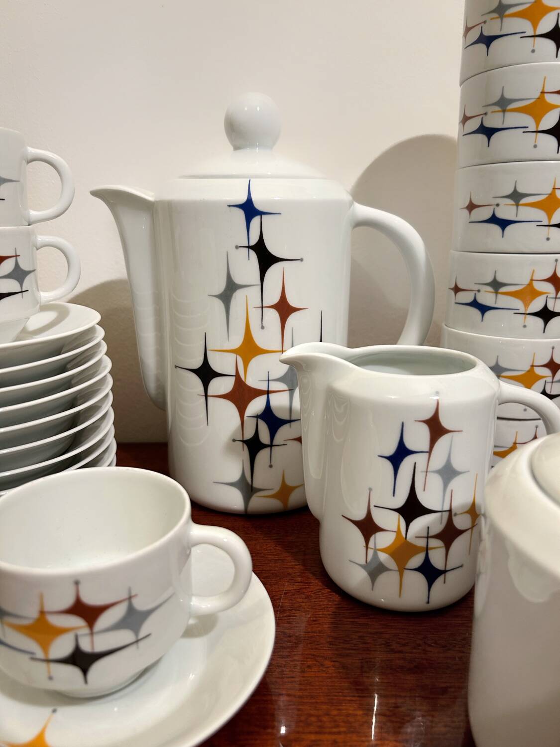 Berry porcelain tea/coffee service from the 70s