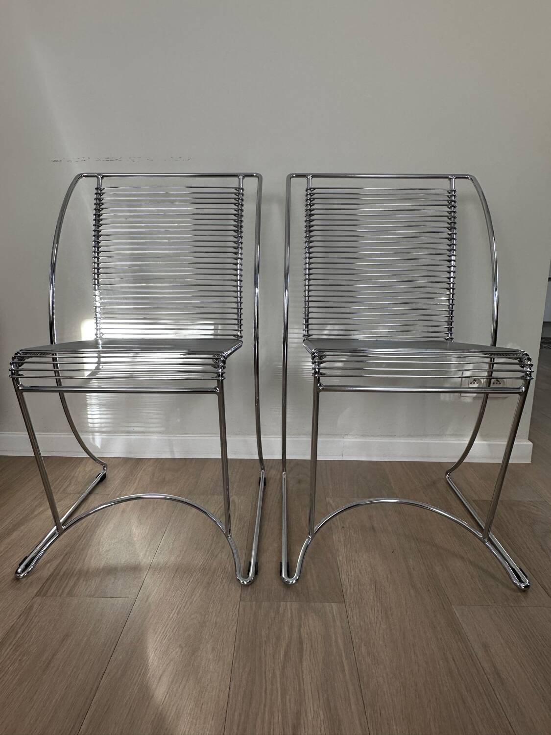 Pair of chairs, Till Behrens design, 1980s