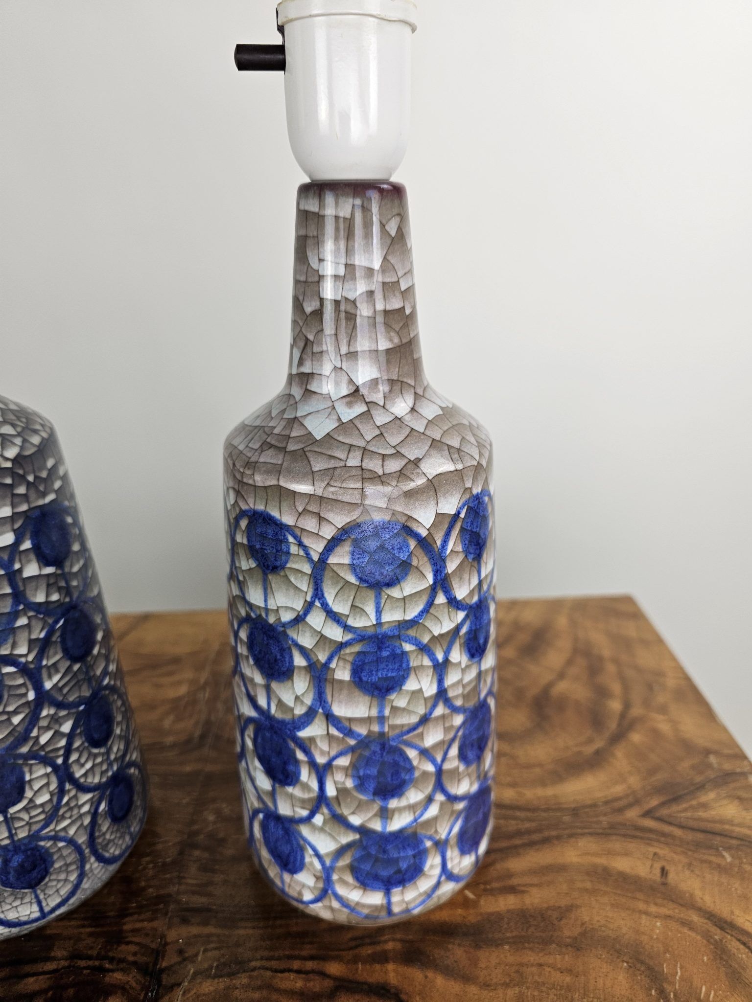 Marianne Starck. Set of 2 table lamps Bornholm pottery by Michael Andersen, Denmark, Persian crackle glaze, 1960s.