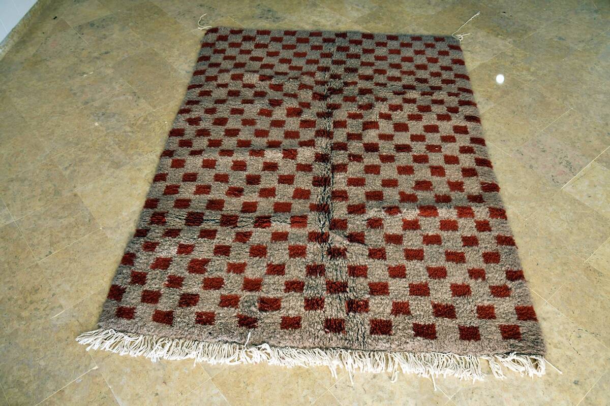 Beni Ouarain checkerboard rug Grey/Brown