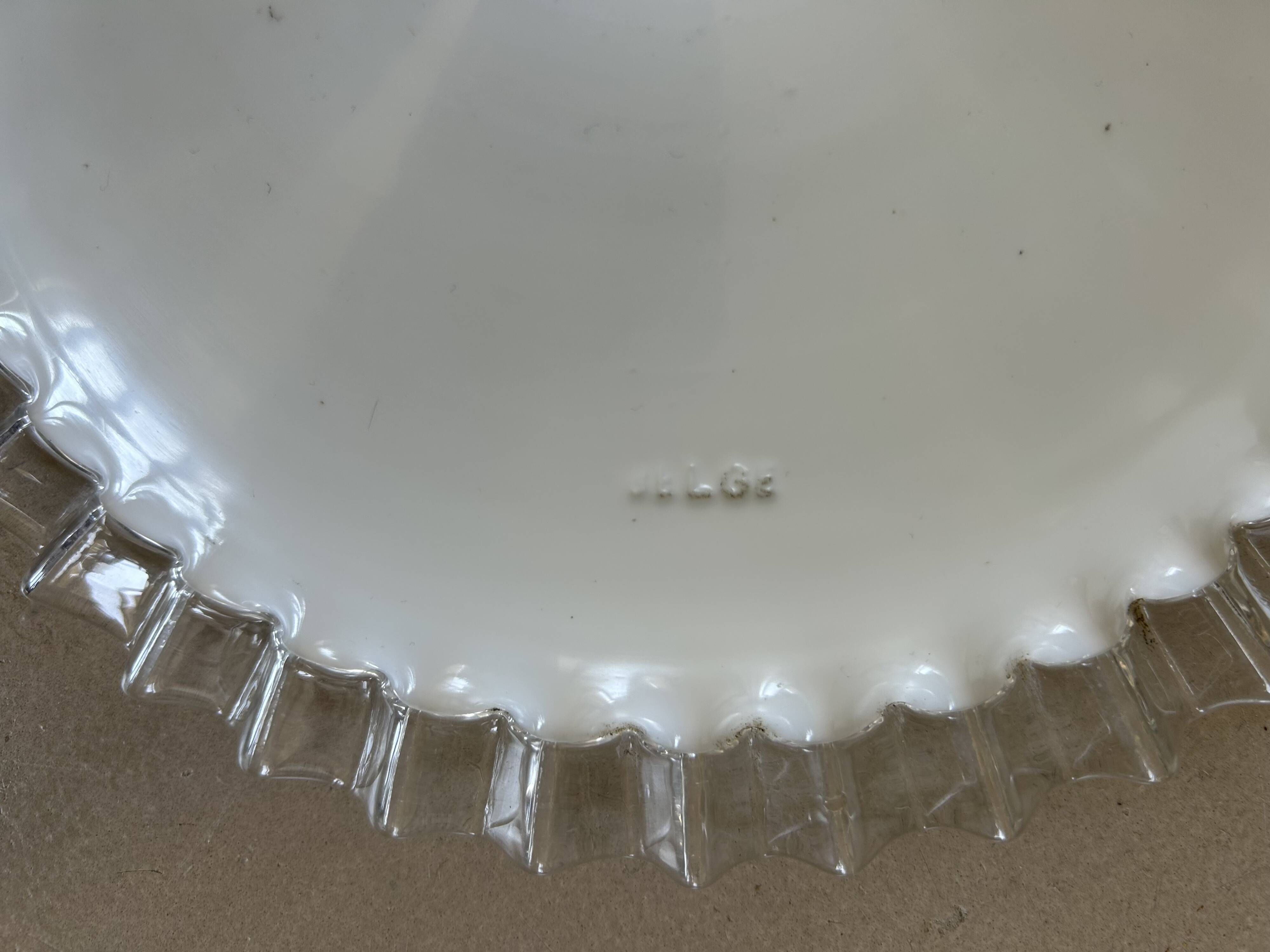 Suspension opaline ancienne