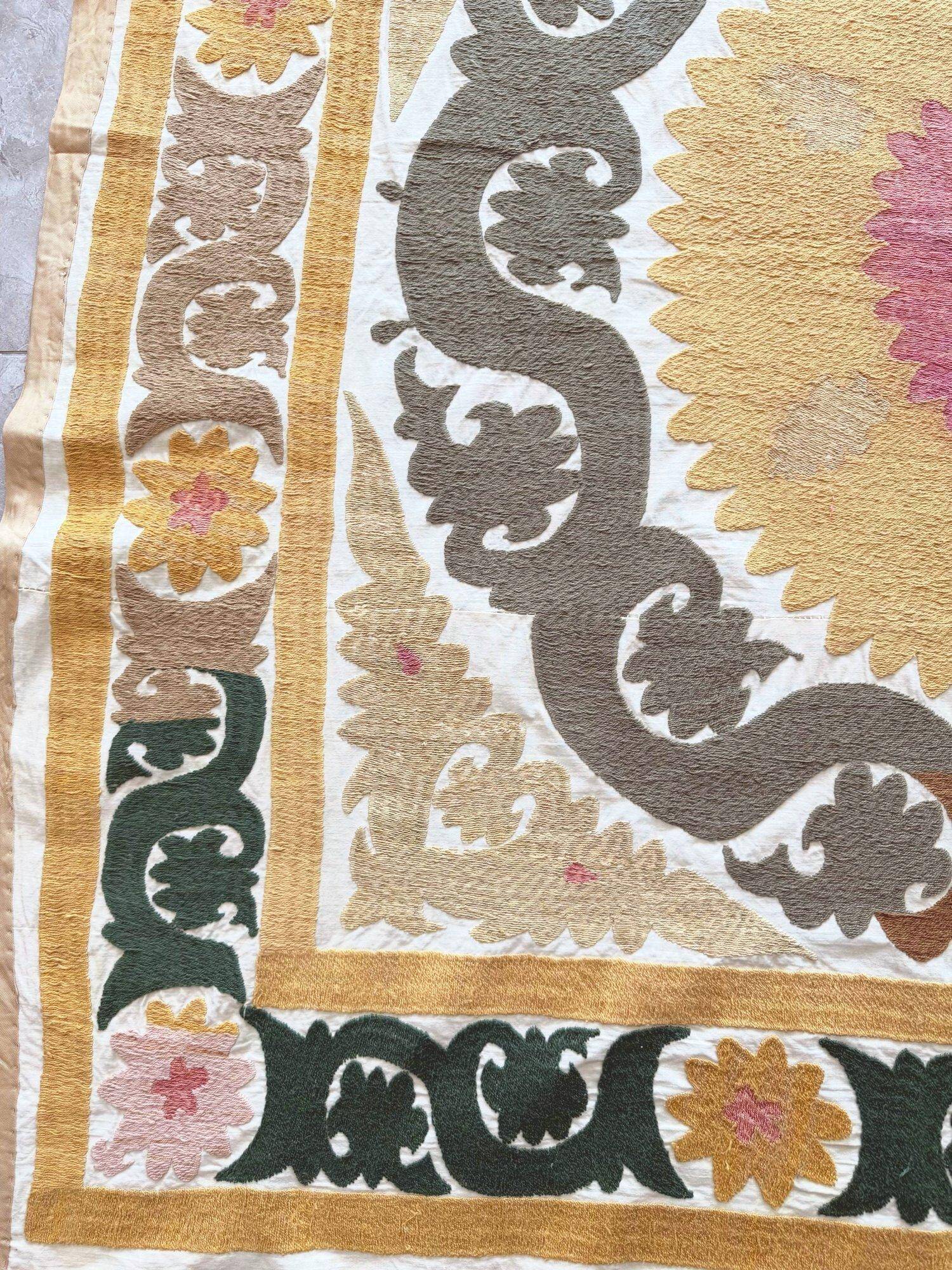 Vintage hand-embroidered tablecloth 128x131 cm