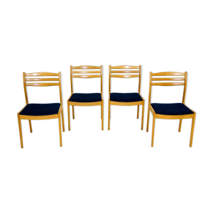 Set de 4 chaises chêne, Suède,