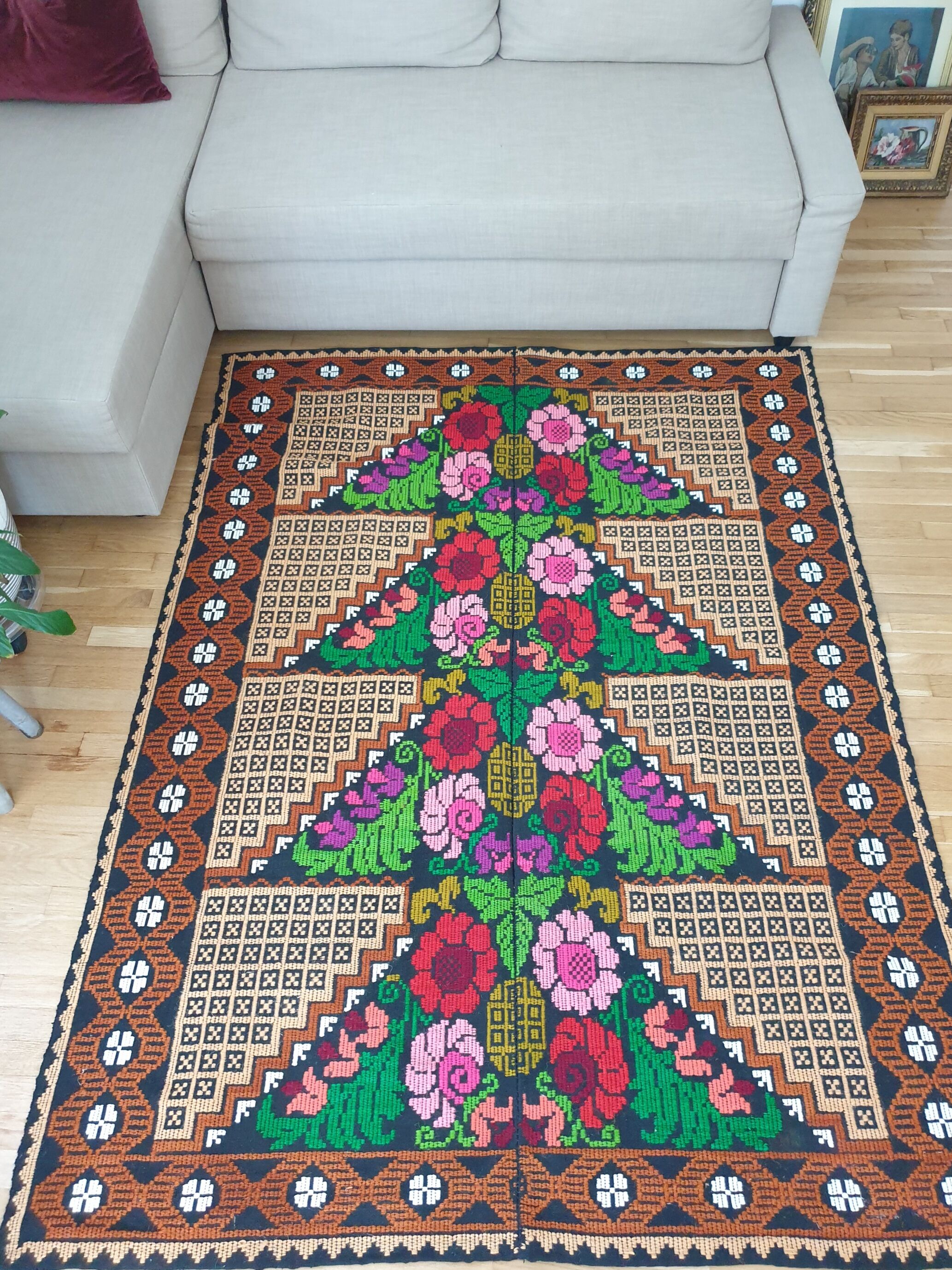 Brown wool rug with colorful boho flowers 142x196cm