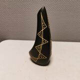Sculptural black vase with yellow pattern from Hedebo Keramik Denmark 1950-1960s.
