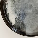 Grand plat en céramique émaillée fait main et signé PM, France 1970