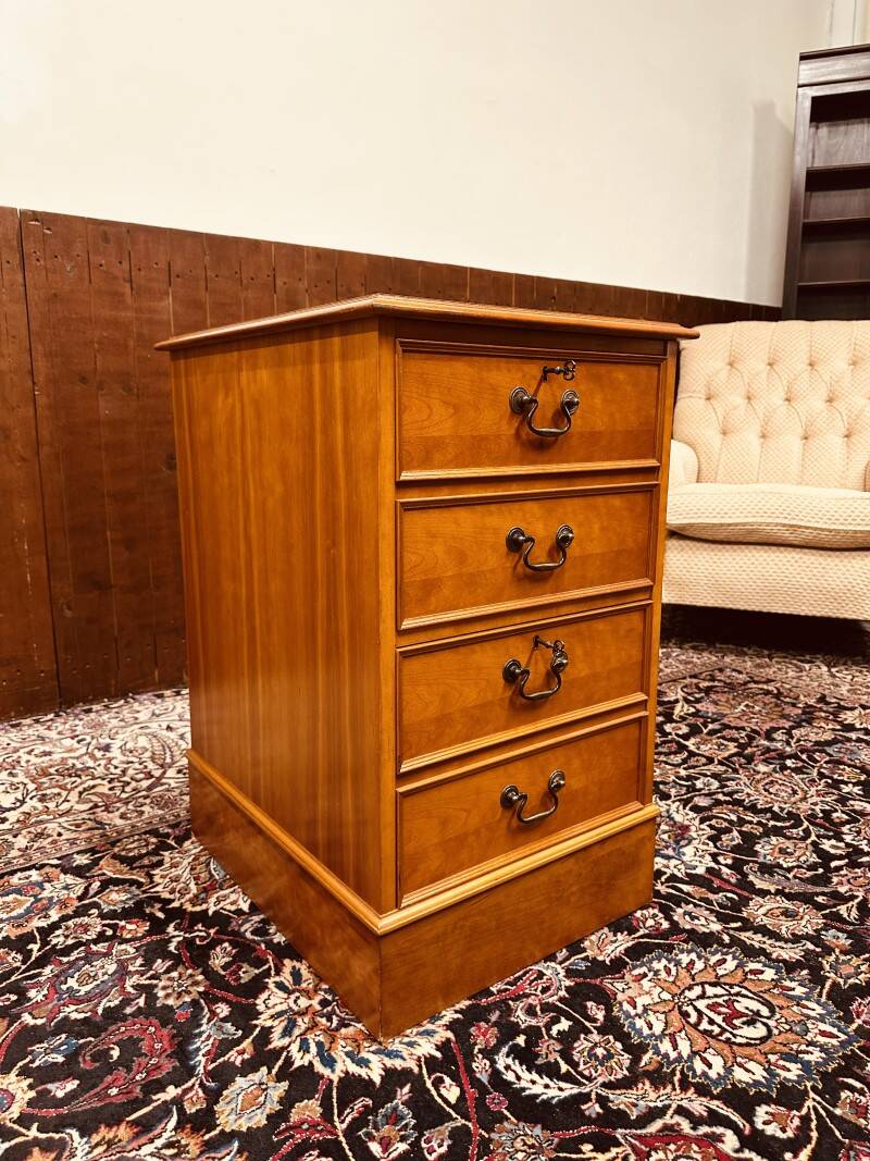 Classic English Chest of Drawers with leather inlay