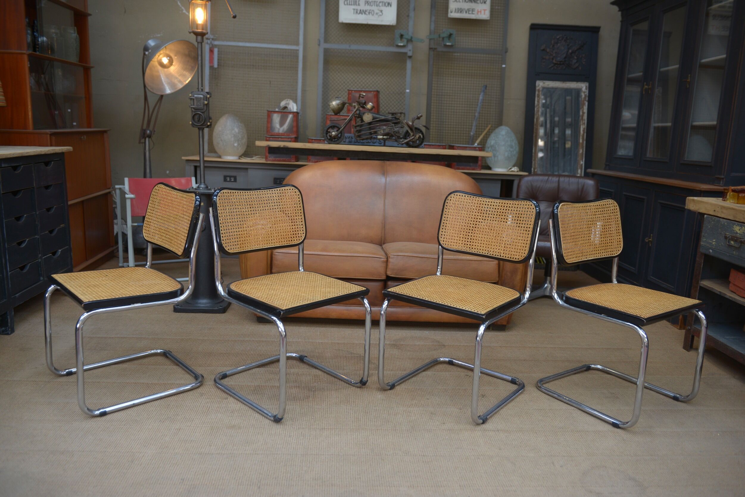 Lot de 4 Chaises Model B32 Cesca  Marcel Breuer 1970s